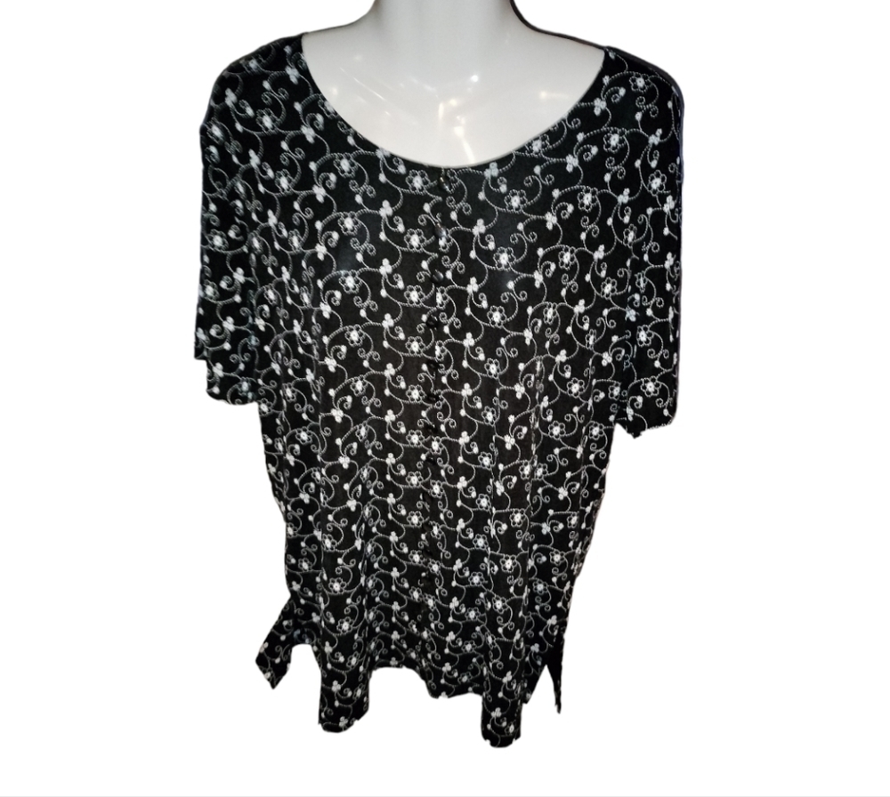 es-se plus women's 1xl black top knit cream colored floral short-sleeve